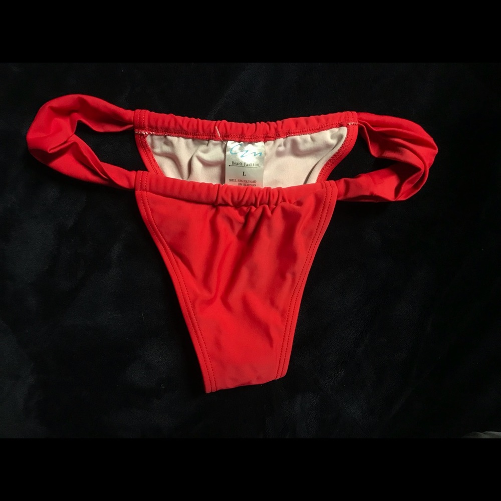 L red Beach fashion thong bikini